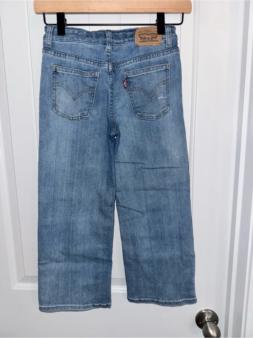 Levi's Girls Light Blue Wide-Leg Distressed Cropped Jeans